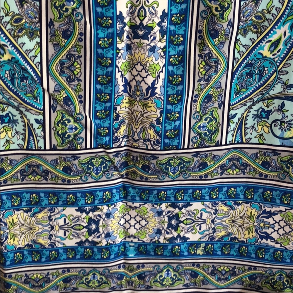 Beautiful Shift Dress - Picture 7 of 7